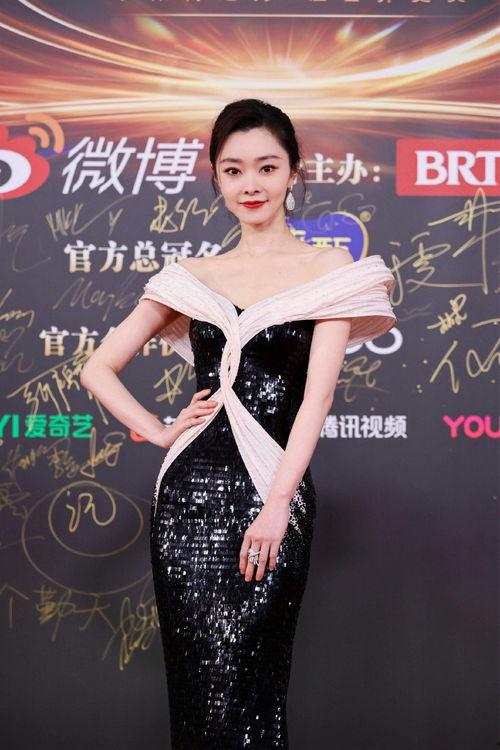 娱乐吃瓜君王一博宋轶,娱乐圈的甜蜜瓜田  第1张